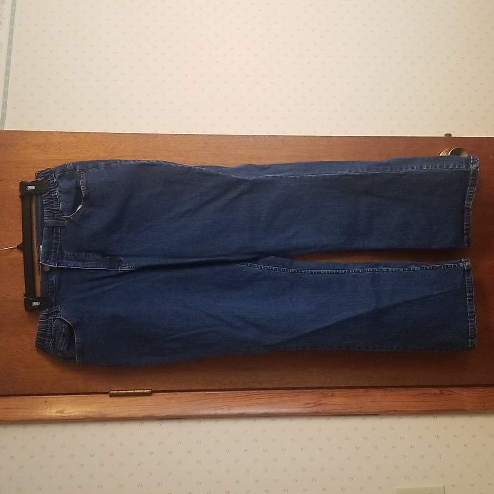 Jeans - Picture 2 of 3